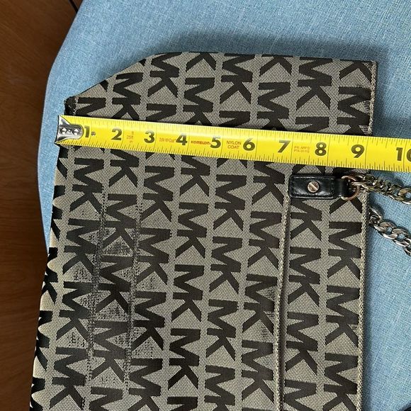 Michael Kors Canvas Monogram Bag Tote Bag - Picture 8 of 11